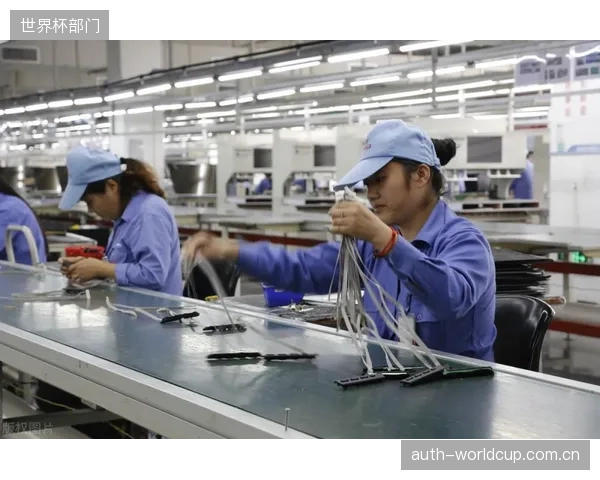 越南生产线导入全自动CO2发泡设备，耐克如何借此稳定ZoomX系列中底交付周期